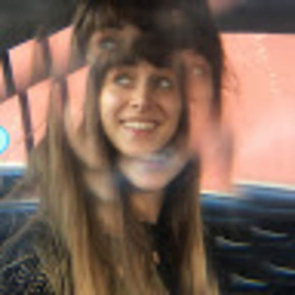 Meet your Posher, Karina - Picture 1 of 1